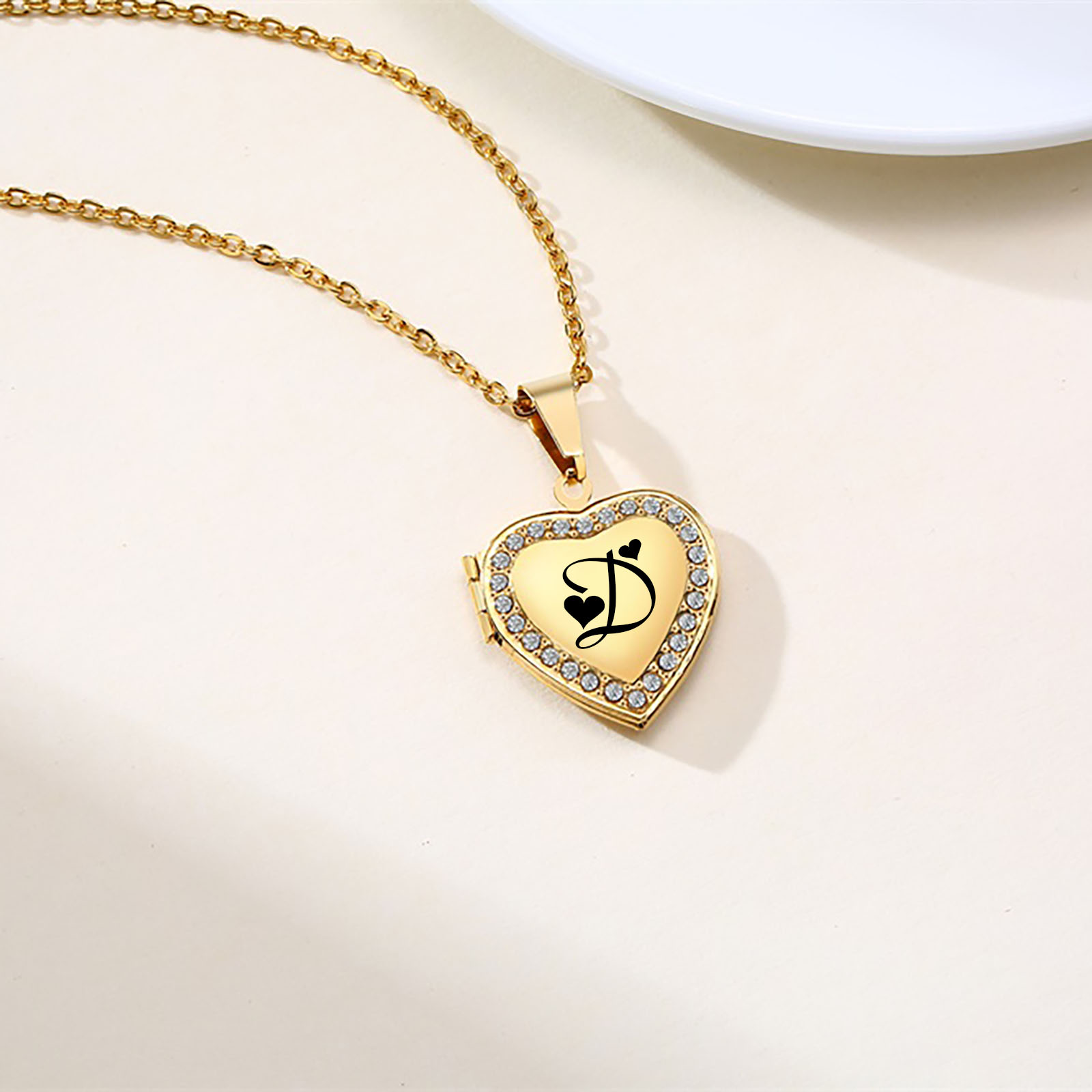 Heart Locket Necklace Photo - Бесплатная гравировка инициалов медальон в форме