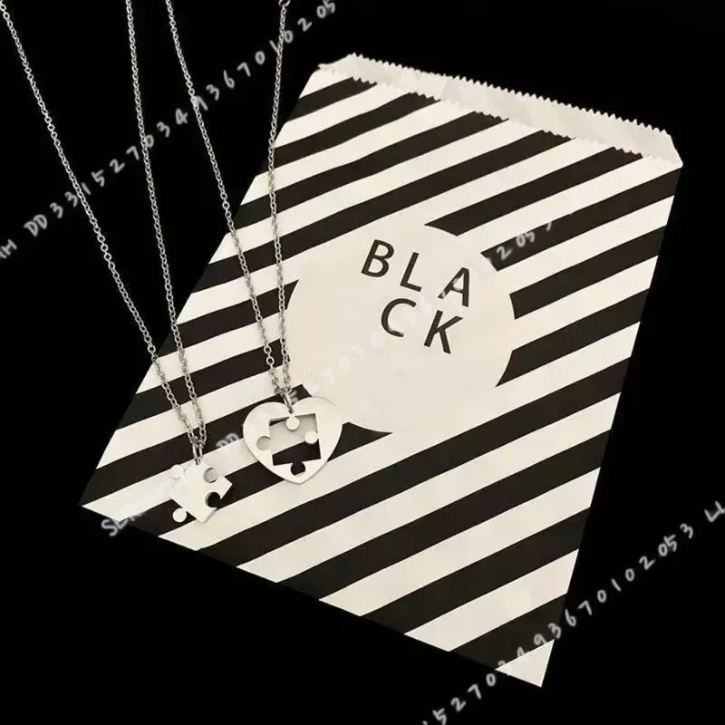 Набор из 2-х предметов: просто – обзор и цена Magnetic Couple Matching Necklaces