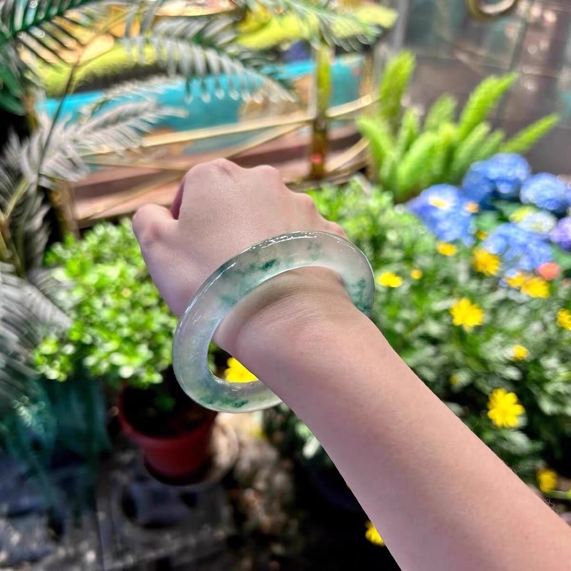 Высококачественная альтернатив – обзор и цена Bracelets