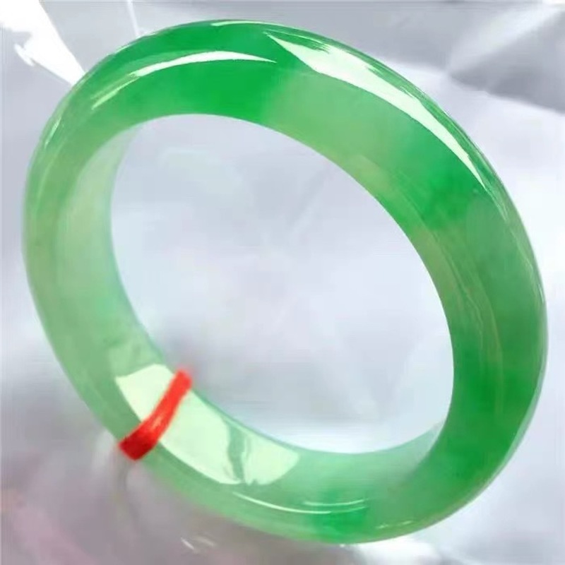 Яркий жадеит с цветочными узор – обзор и цена Bracelets