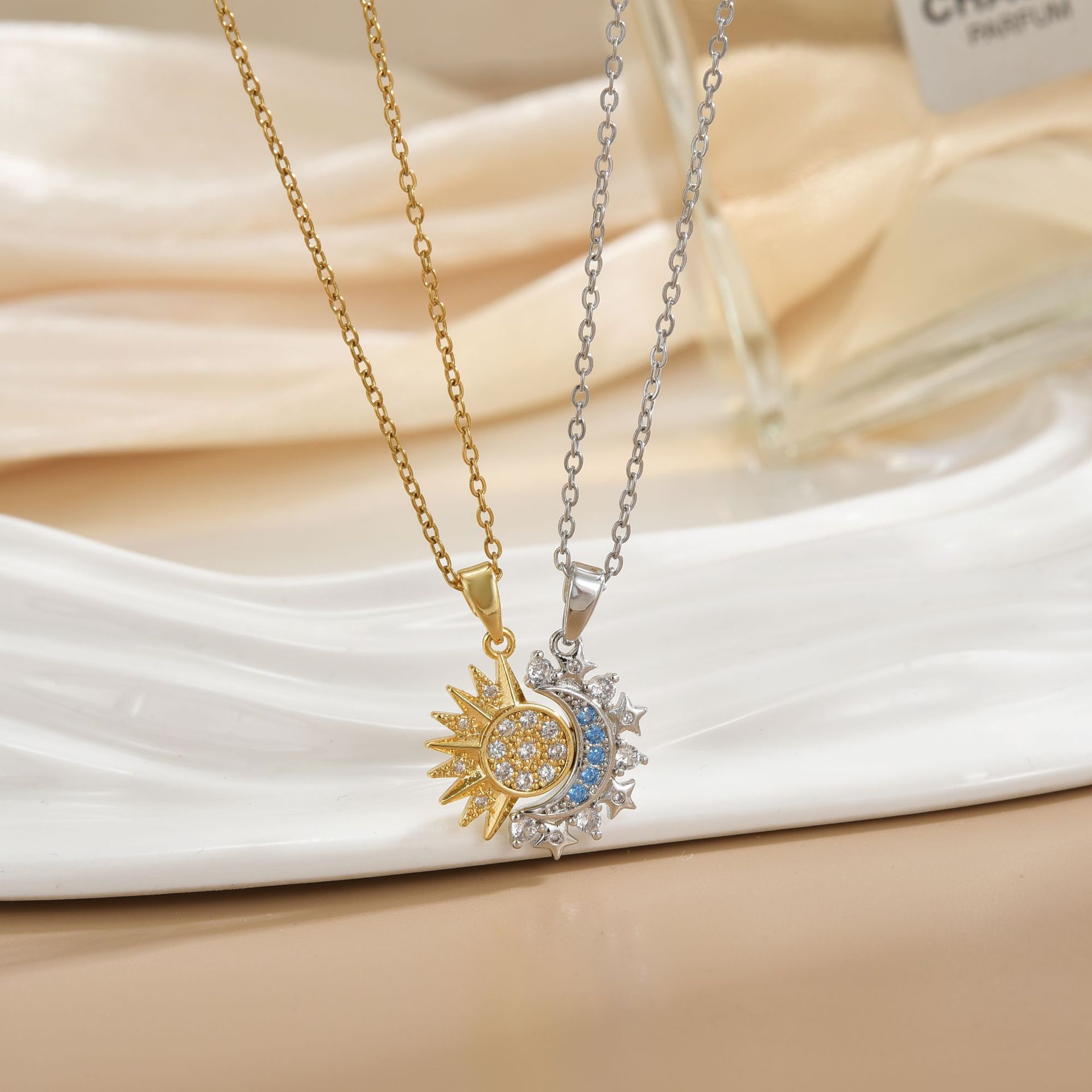 Магнитные ожерелья для пар Сол – обзор и цена Magnetic Couple Matching Necklaces