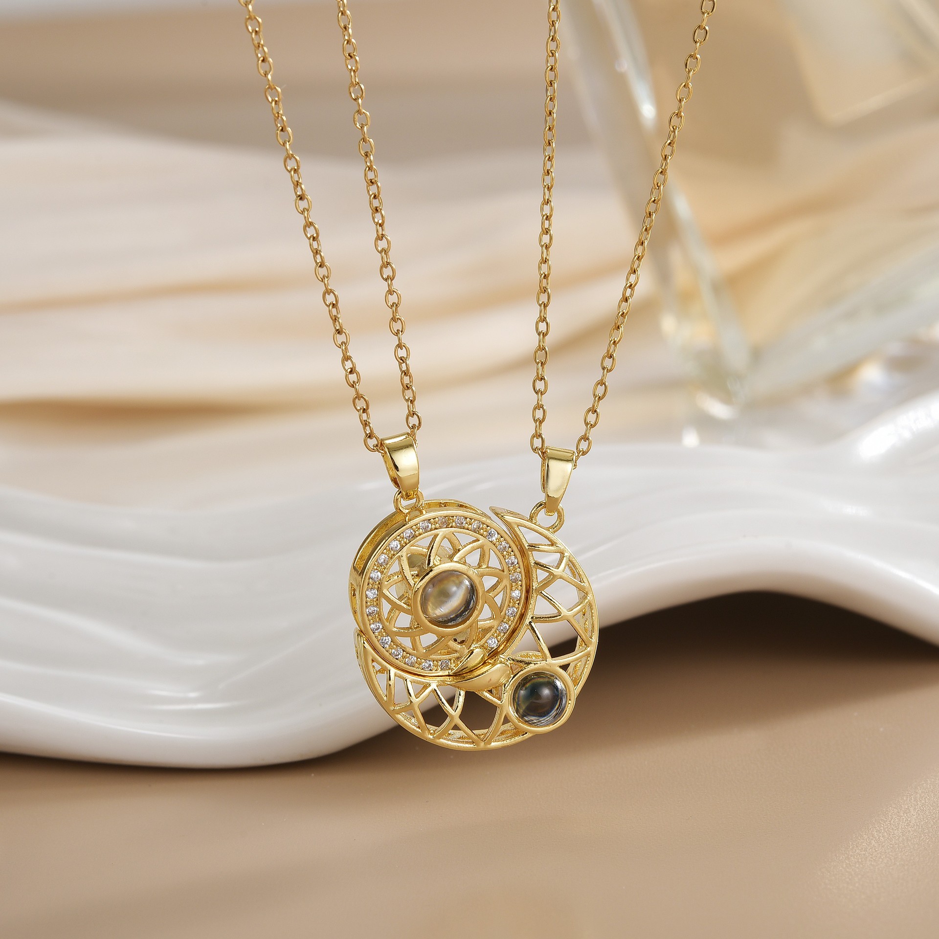 Магнитные ожерелья для пар Сол – обзор и цена Magnetic Couple Matching Necklaces