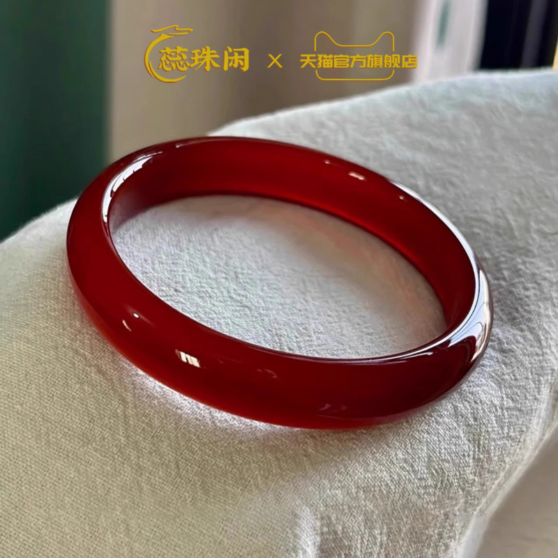 Браслет из натурального красно – обзор и цена Bracelets