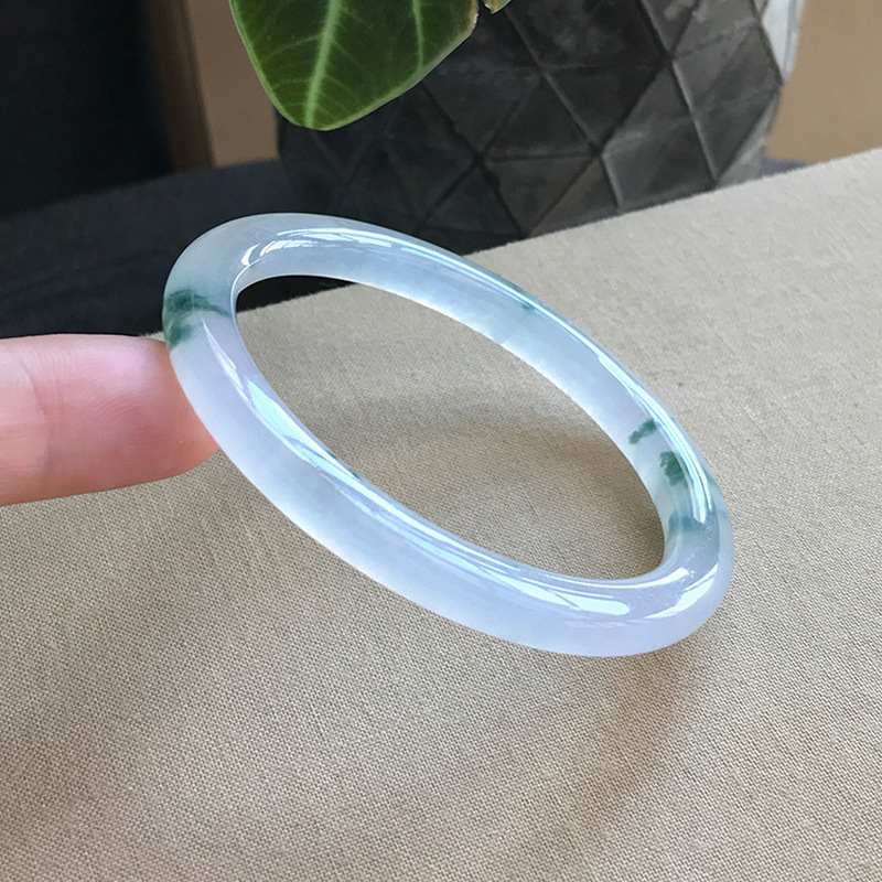 Браслет из старинного нефрита, – обзор и цена Rings