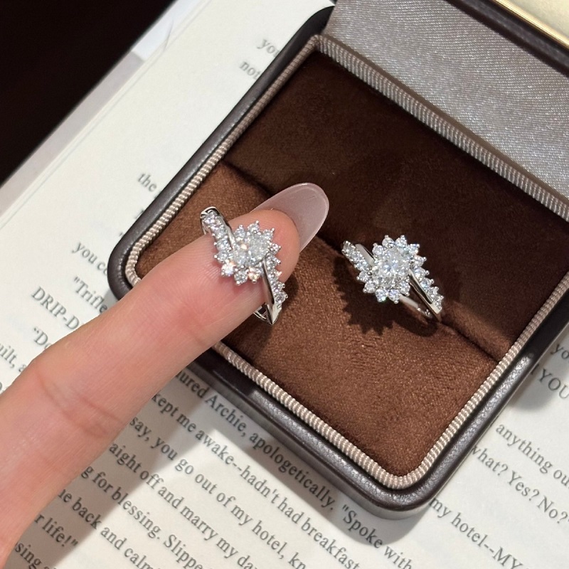 Роскошное женское обручальное  – обзор и цена Moissanite Engagement Ring 1 Carat